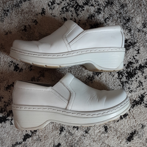 Klogs Nursing Shoes White Slip Resistant - Picture 10 of 11